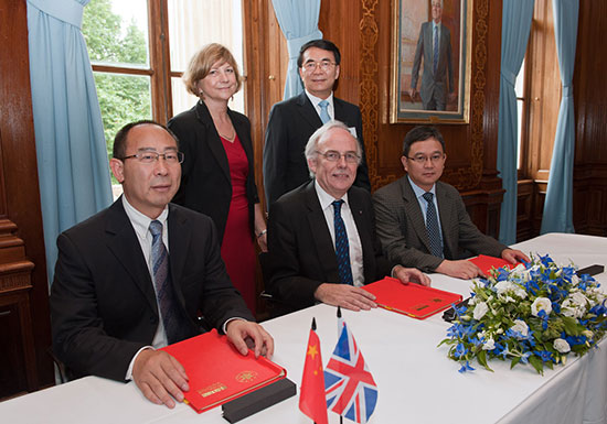 New Centre of Excellence for Plant and Microbial Science to Further Sino-UK Collaboration
